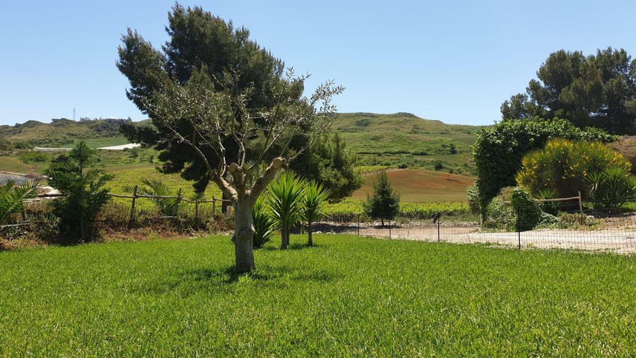 Gibbesi Country Farm Piccolo Cottage Naro Экстерьер фото